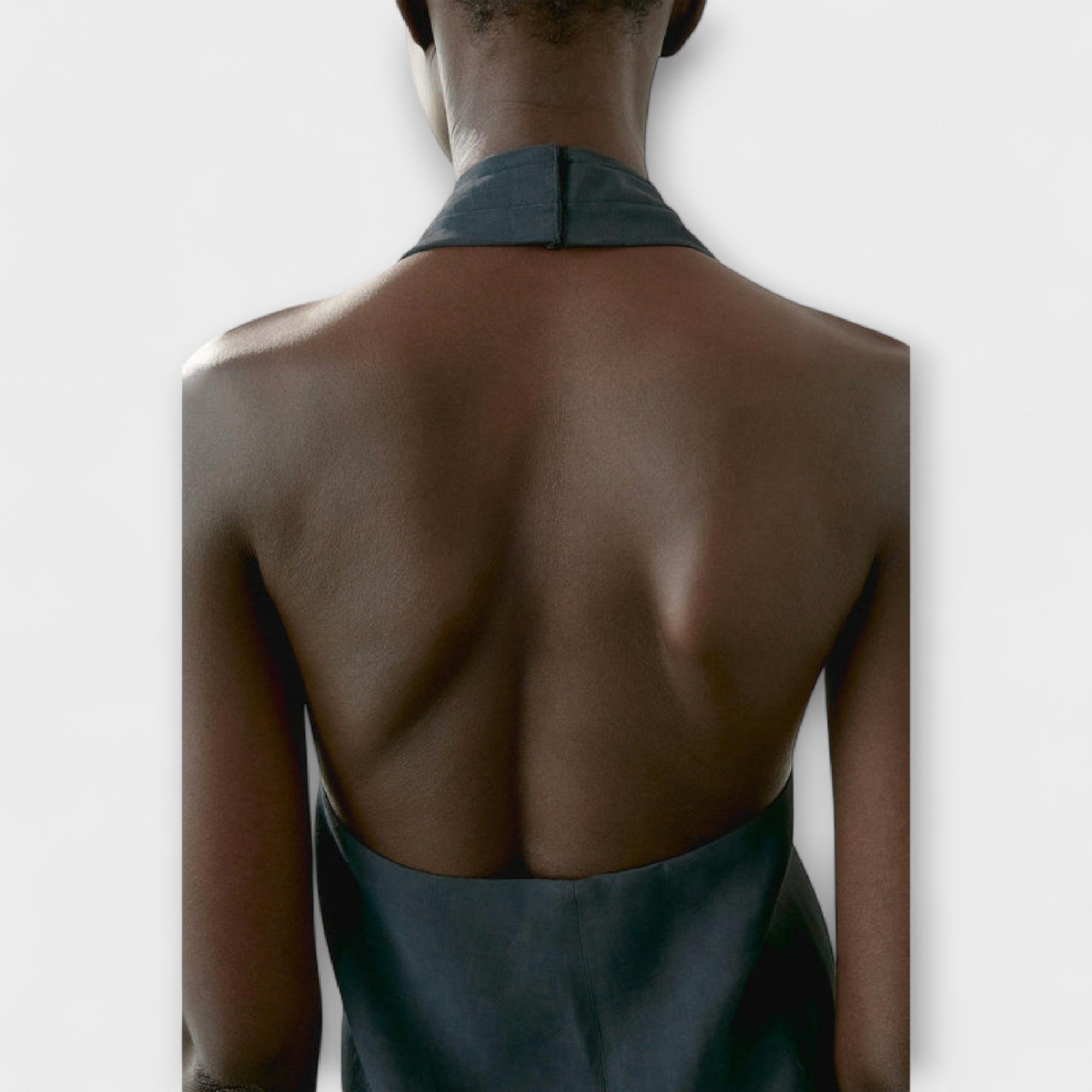 Aurora - Blauer Halter Neck Top mit Rückenausschnitt